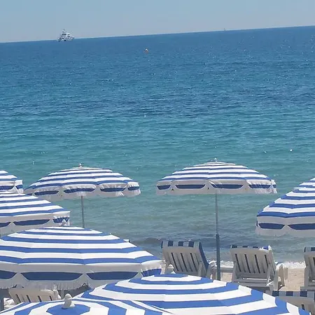 Le Blue Beach Apartment *